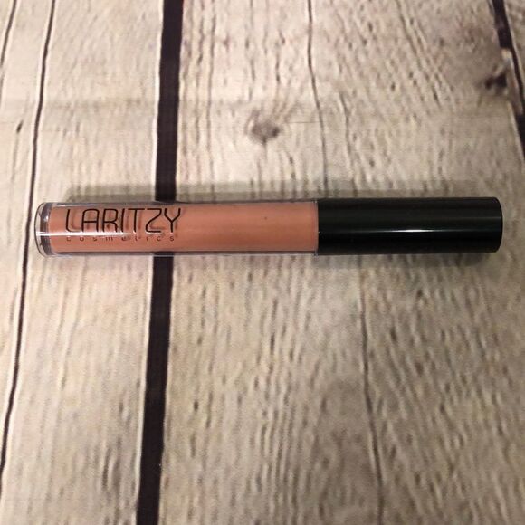 Laritzy Cosmetics Lip Gloss Paraben Free Vibe New in Box - Picture 3 of 10